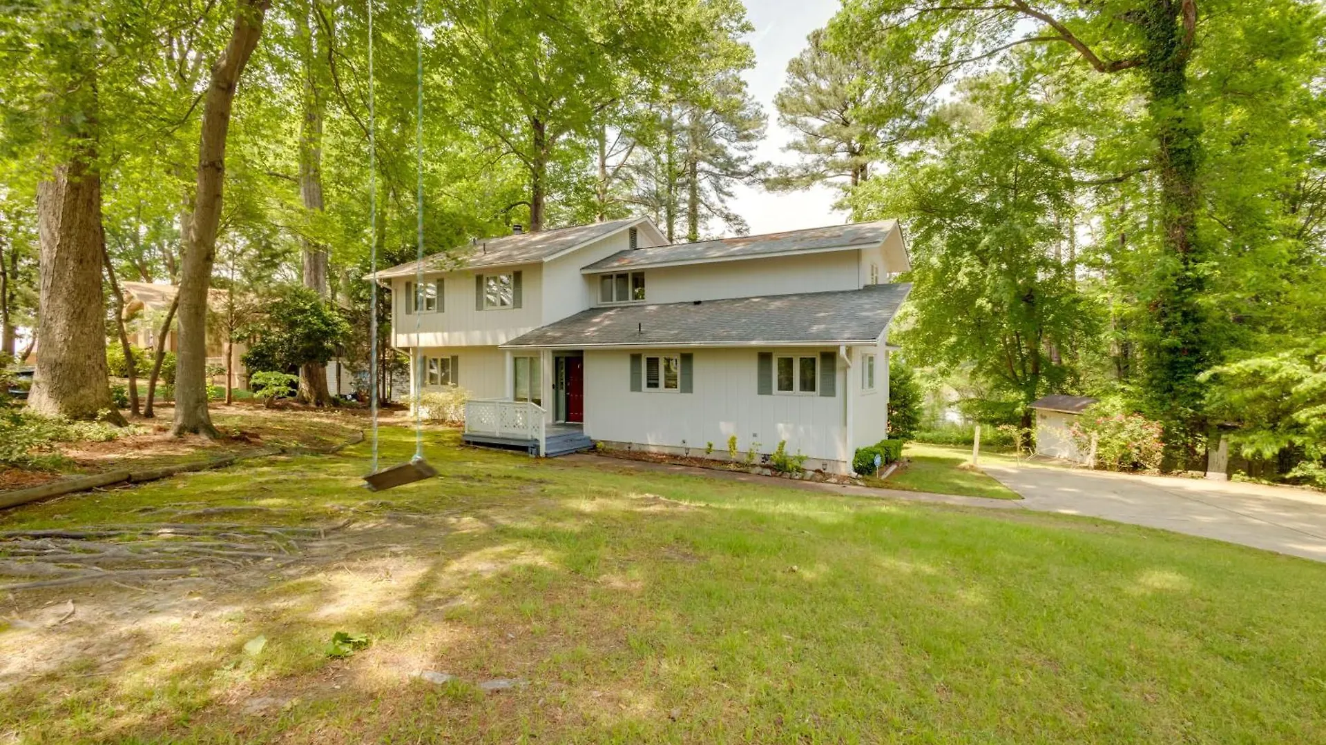 Lakefront Newport News Home, 6 Mi To City Center! Сasa de vacaciones
