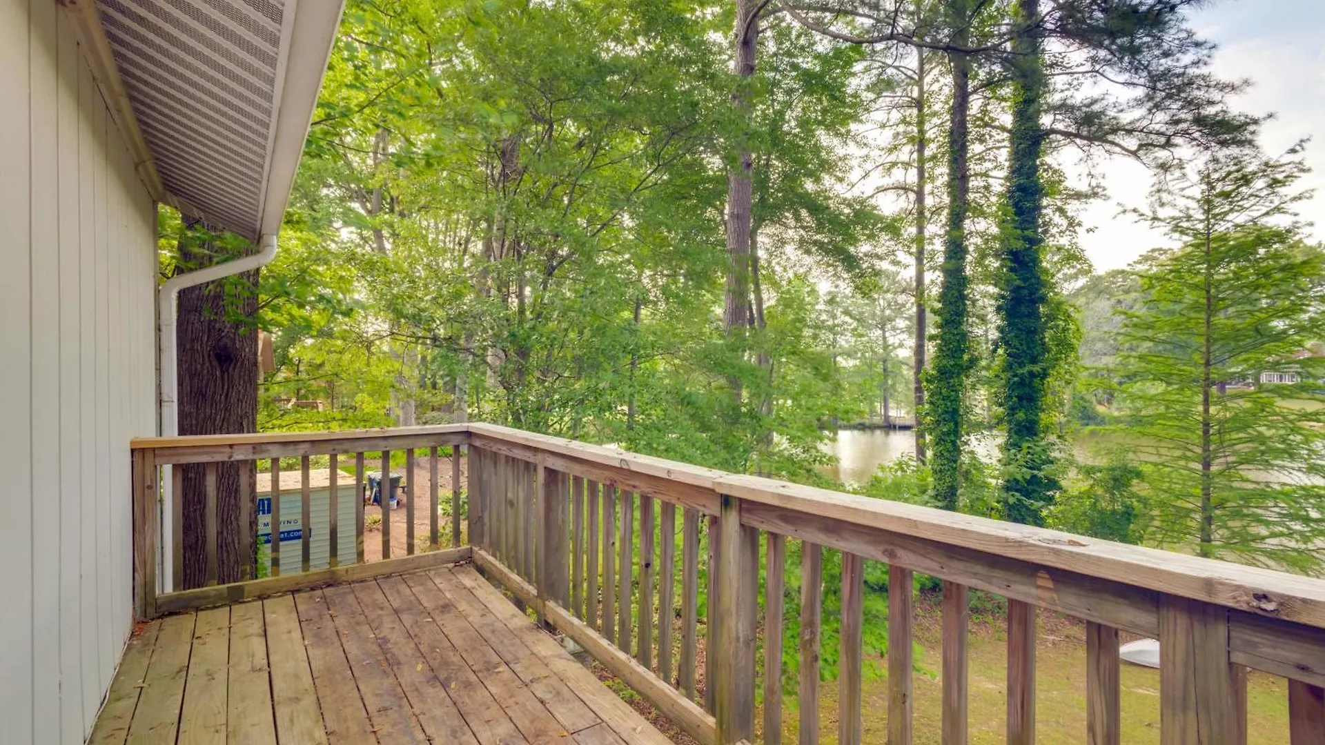 Lakefront Newport News Home, 6 Mi To City Center! Сasa de vacaciones